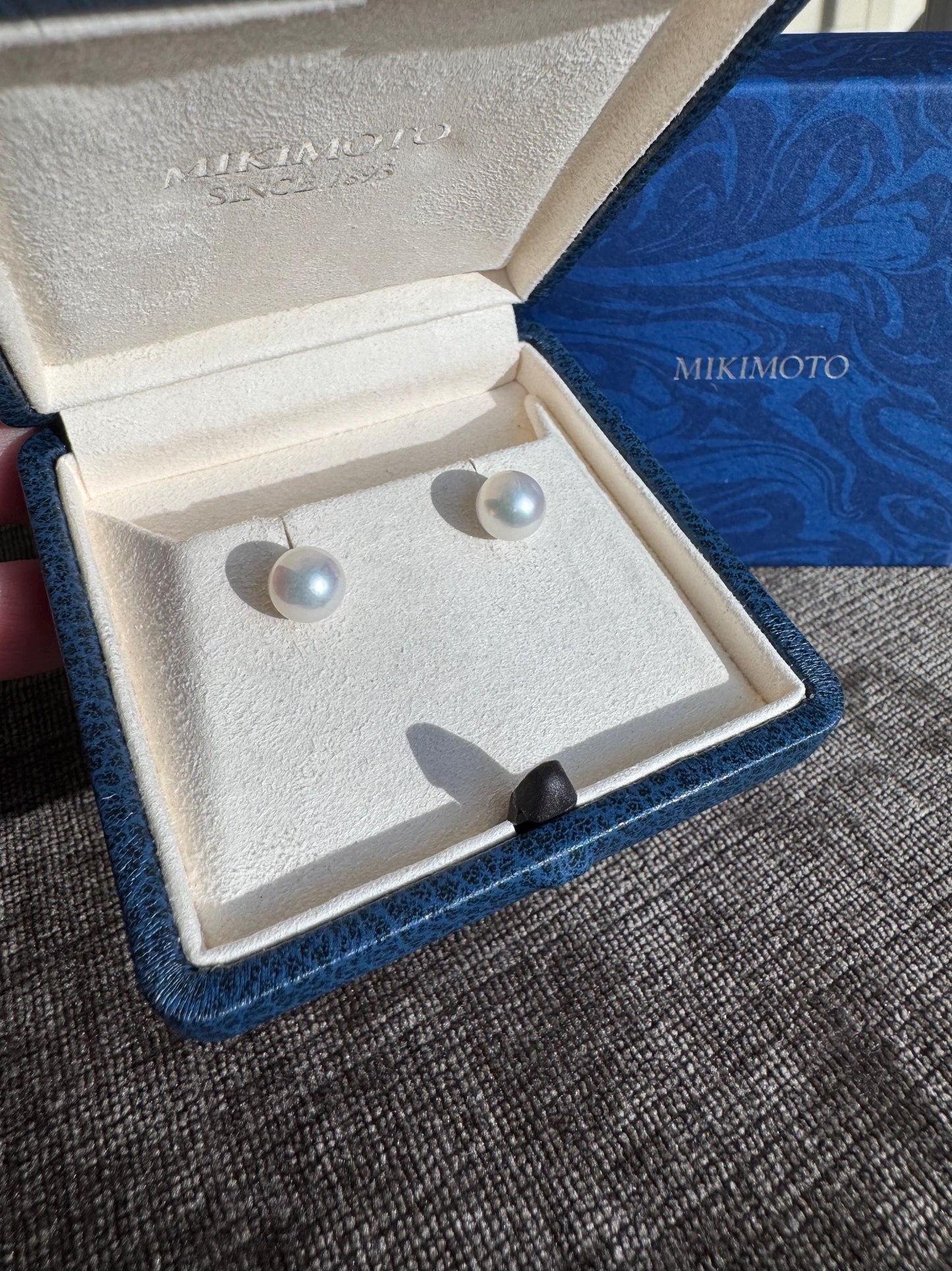 18k Solid White Gold Mikimoto Akoya Pearl Stud Earrings