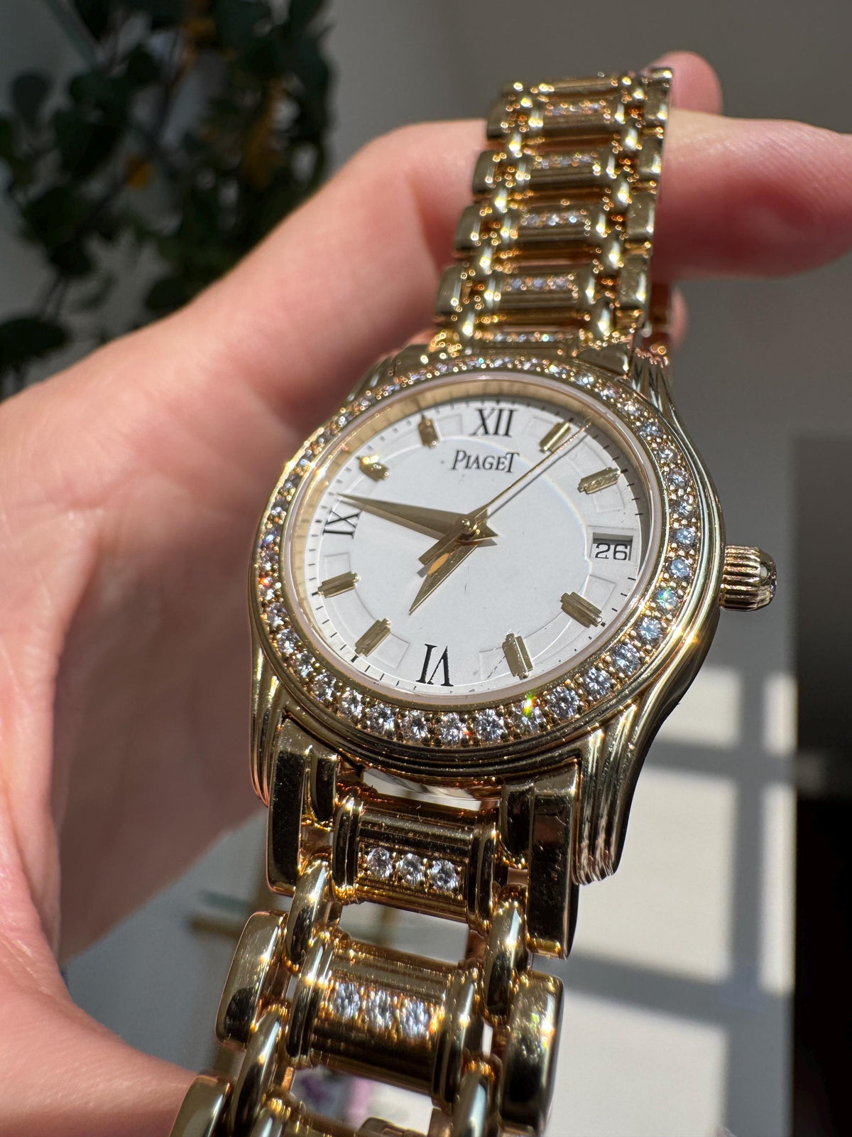 Vintage Piaget 18K Yellow Gold Diamond Watch | Ref. 24005 M302D Swiss Timepiece