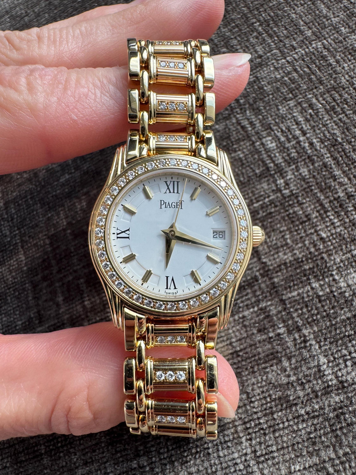 Vintage Piaget 18K Yellow Gold Diamond Watch | Ref. 24005 M302D Swiss Timepiece