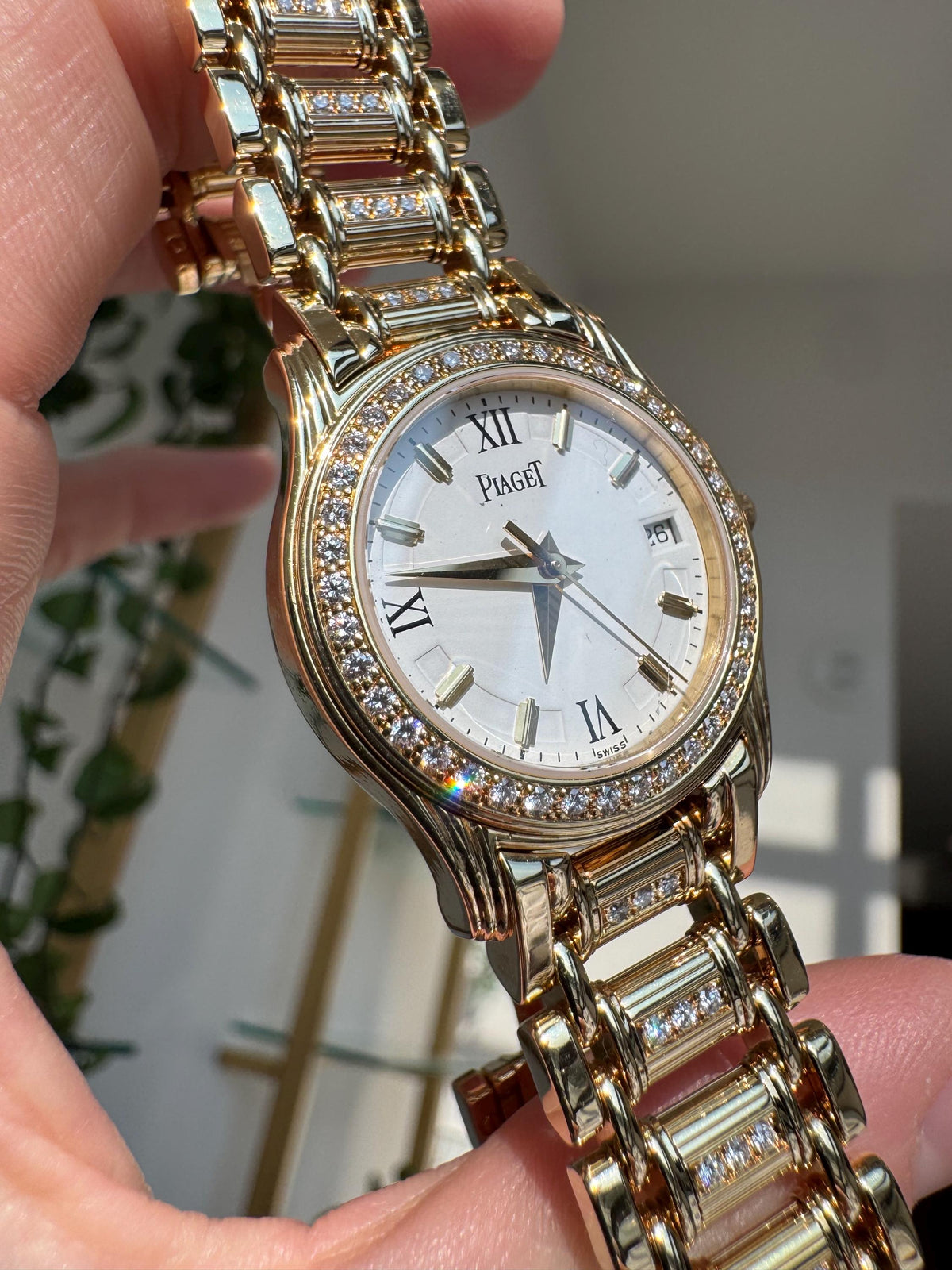 Vintage Piaget 18K Yellow Gold Diamond Watch | Ref. 24005 M302D Swiss Timepiece