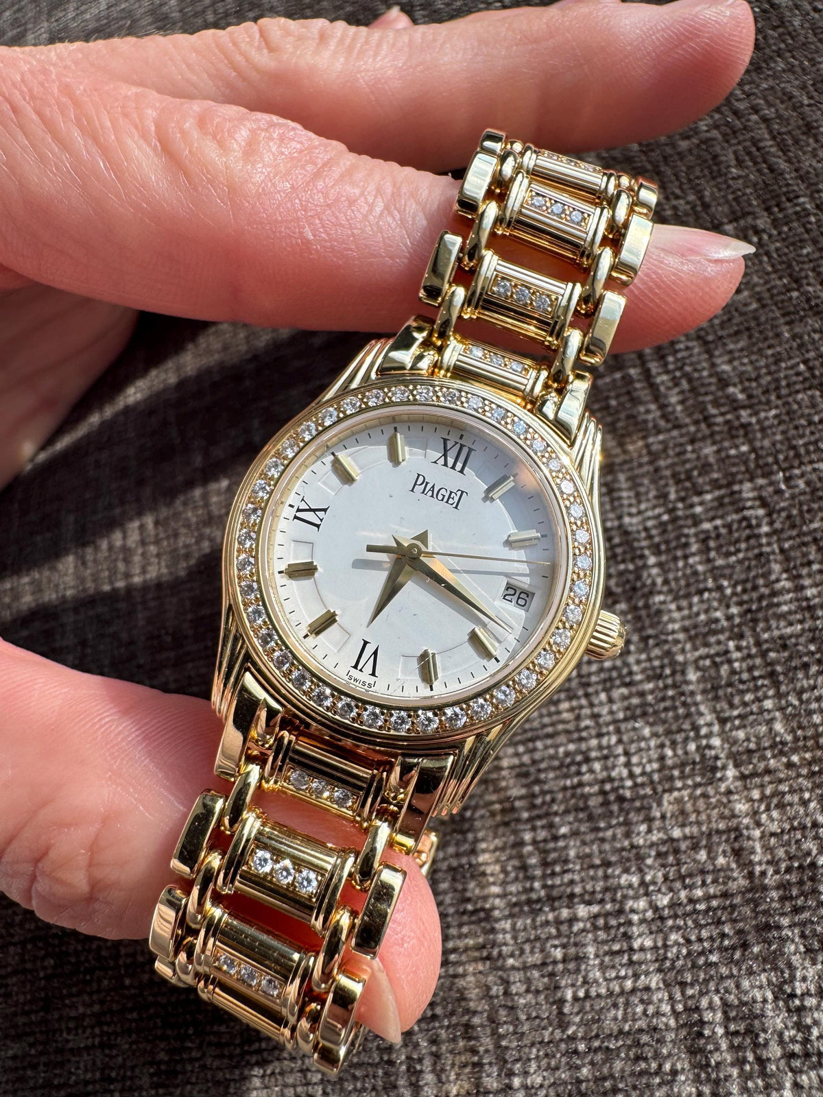 Vintage Piaget 18K Yellow Gold Diamond Watch | Ref. 24005 M302D Swiss Timepiece