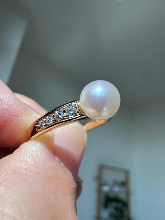 Authentic 18k Yellow Gold Vintage Mikimoto 7mm Akoya Pearl & Diamond Ring | Signed Estate Jewelry