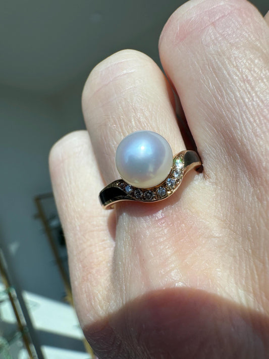 Authentic 18k Yellow Gold Vintage Mikimoto 8mm Akoya Pearl & Diamond Ring | Signed Estate Jewelry