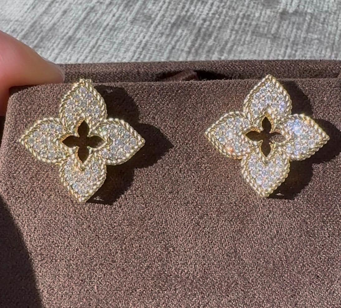 Roberto Coin Venetian Princess Diamond Flower Earrings | 18K Yellow Gold, 0.65 CTW (20mm)