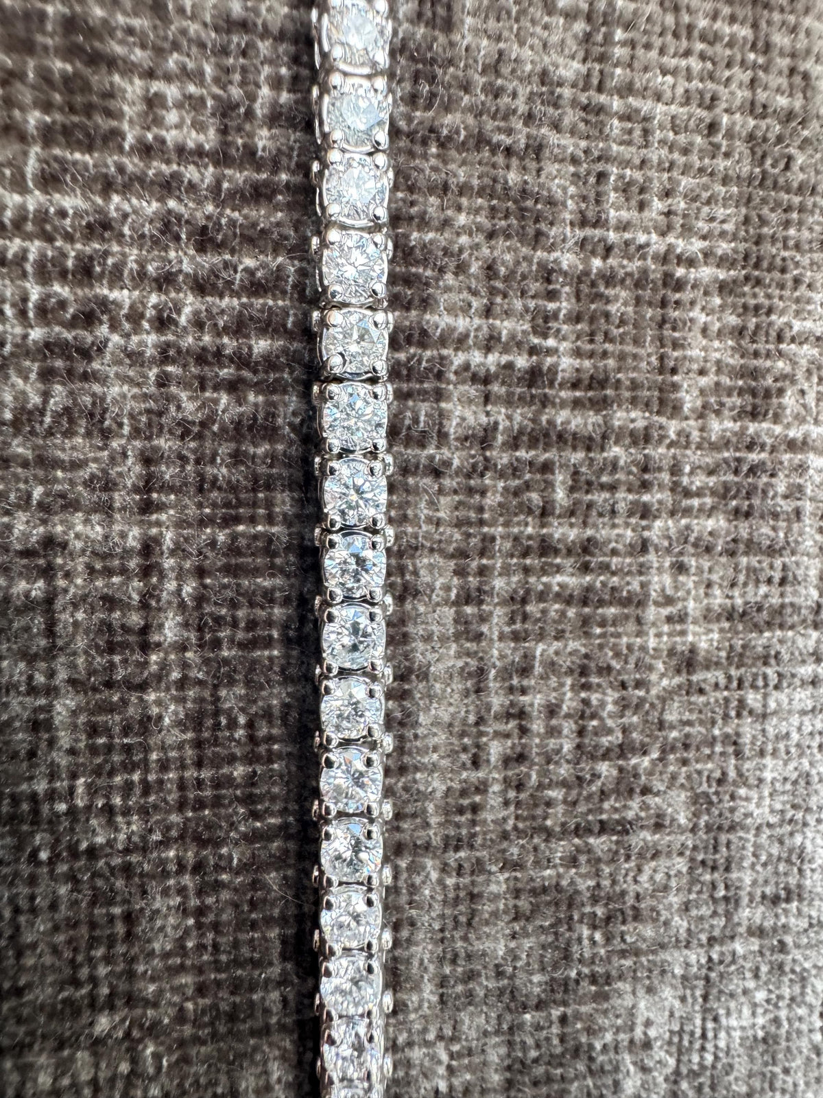 9 CTW Natural Diamond 14KWhite Gold Estate Diamond Tennis Bracelet